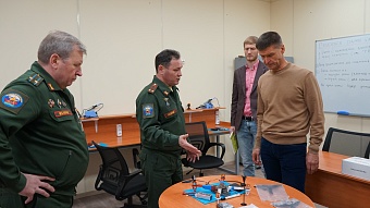 Депутат Александр Панько оценил новое оборудование в Иркутском городском центре «Патриот» 
