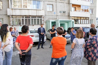 Евгений Стекачев провел три встречи с жителями микрорайонов Университетский и Академгородок