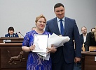 Сотрудниц МУП «Иркутскавтотранс» наградили благодарственными письмами мэра города на заседании Думы Иркутска