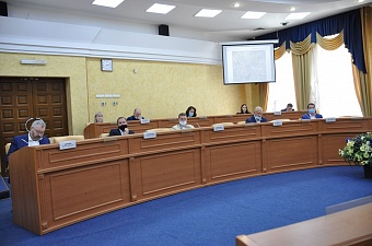 На комиссии Думы Иркутска по вопросам градостроительства, архитектуры и дизайна в мае рассмотрено 14 вопросов