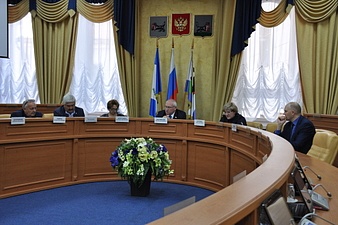На заседании комиссии по соцполитике обсудили проведение фестиваля «Сияние России» и мероприятия Года театра 
