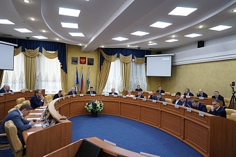 Евгений Стекачев: Все детские площадки в Иркутске будут подведены под Евразийские стандарты