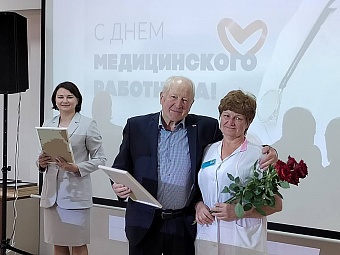Депутаты отметили медицинских работников наградами Думы города Иркутска в честь профессионального праздника