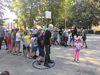 В Ново-Ленино завершился сезон летних праздников для детей