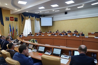 Дума Иркутска утвердила поправки в Устав города, регламентирующие порядок избрания мэра