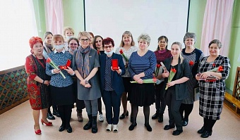 Светлана Кузнецова поздравила жительниц Ленинского округа Иркутска с приближающимся праздником 8 марта
